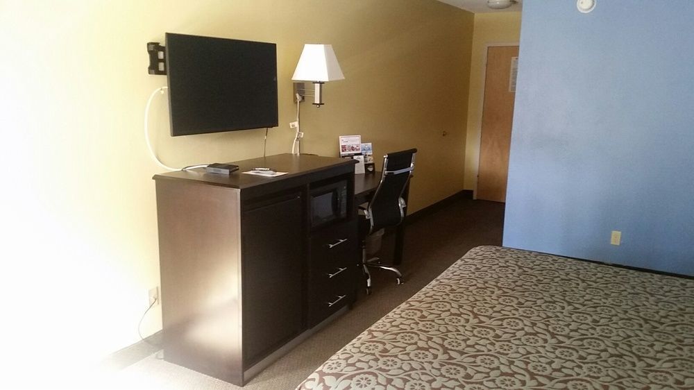 Days Inn & Suites By Wyndham Peachtree Corners Норкрос Екстериор снимка