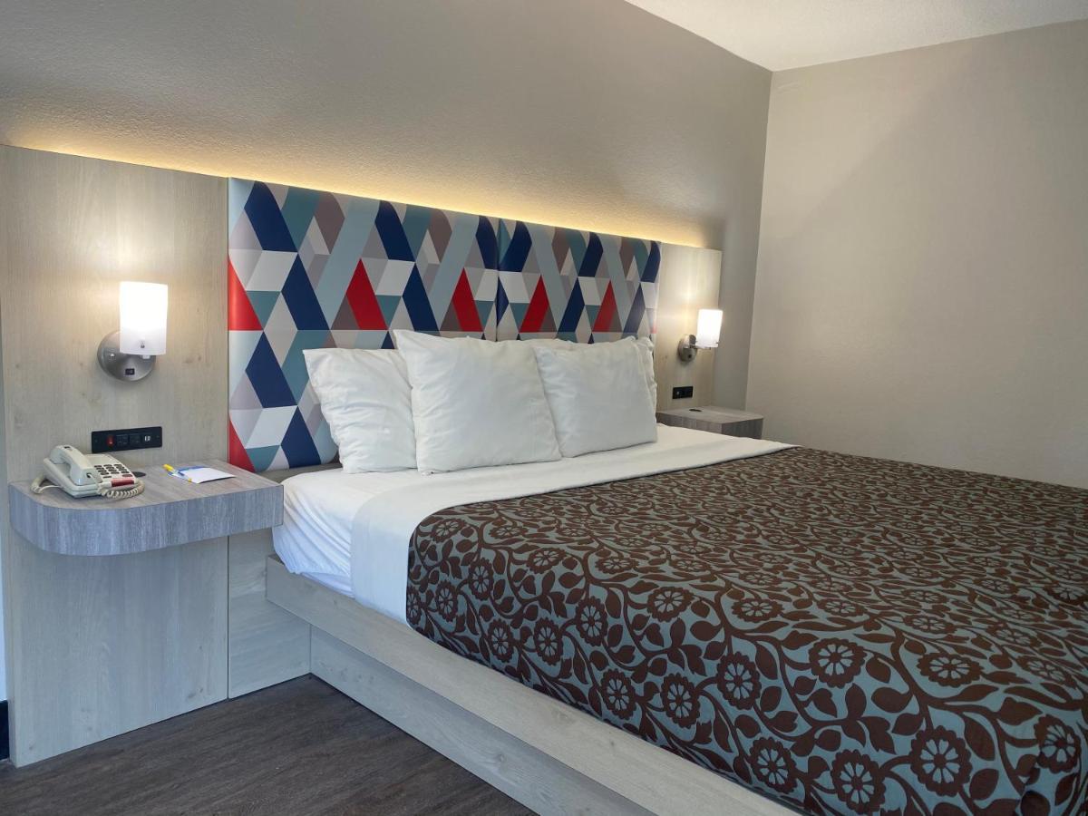Days Inn & Suites By Wyndham Peachtree Corners Норкрос Екстериор снимка